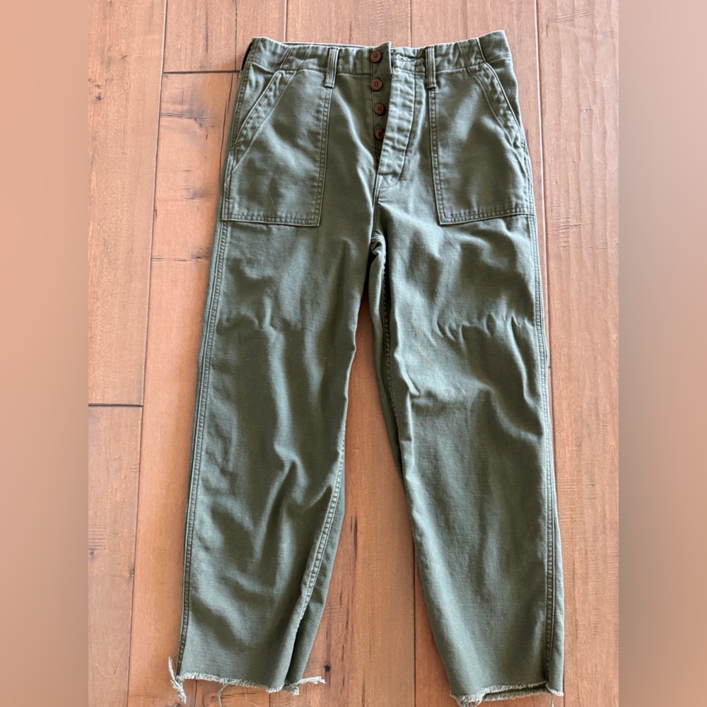 MOTHER Womenโs Boyfriend Jeans โ Olive Green
